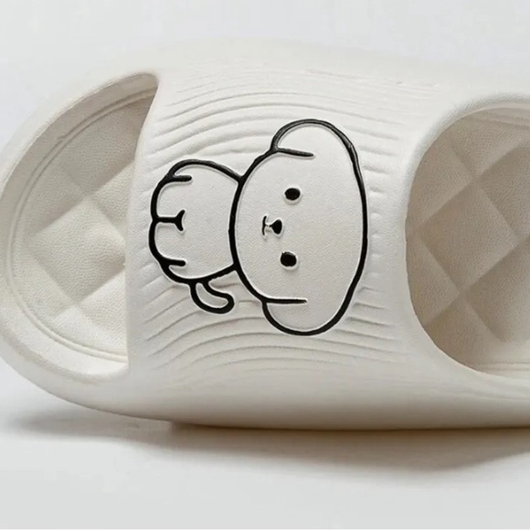 White Cute Puppy Indoor Home Slippers Slides - Picture 4 of 4